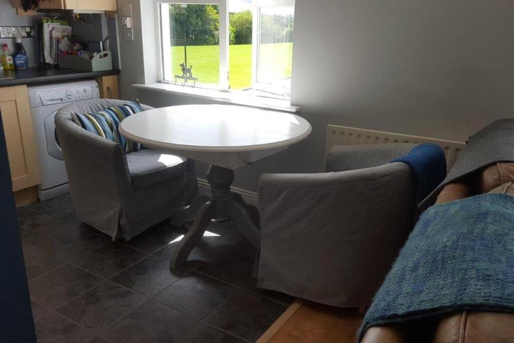 Galway City Lovely 2 Bed Apartment Eksteriør bilde